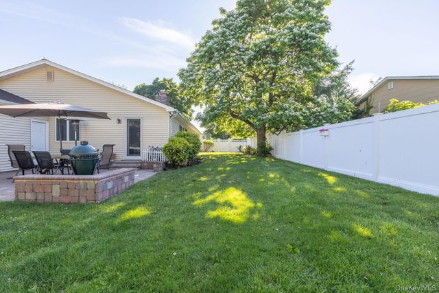 60 Thadford Street, East Northport, NY 11731