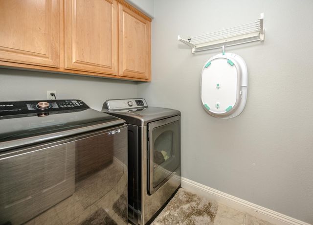 2373 Donner Pass Ave, Sacramento, CA 95835