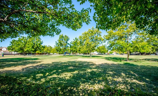 2373 Donner Pass Ave, Sacramento, CA 95835