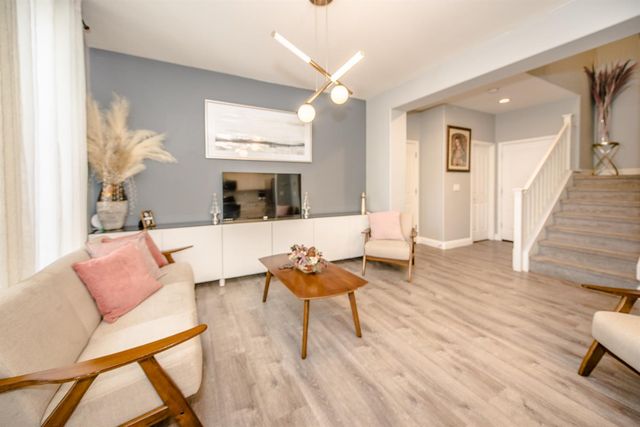 2373 Donner Pass Ave, Sacramento, CA 95835