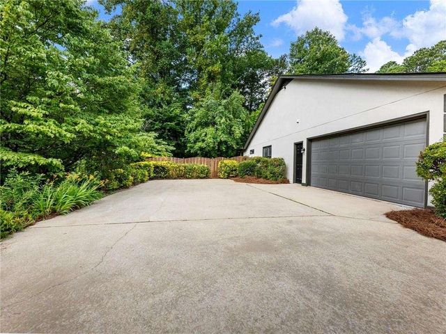 5195 FOREST RUN Trace, Alpharetta, GA 30022