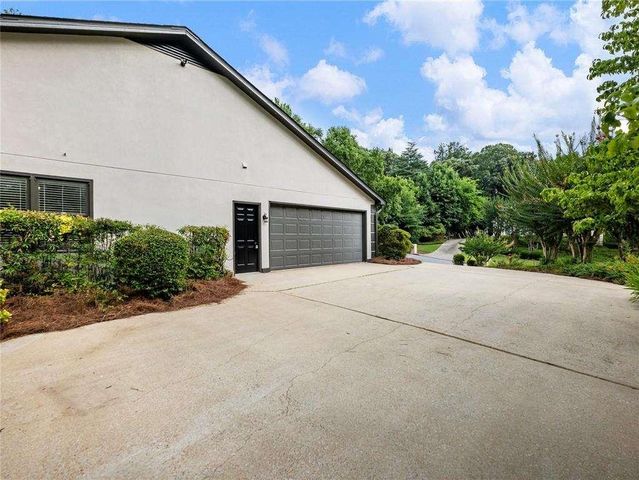 5195 FOREST RUN Trace, Alpharetta, GA 30022