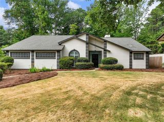 5195 FOREST RUN Trace, Alpharetta, GA 30022
