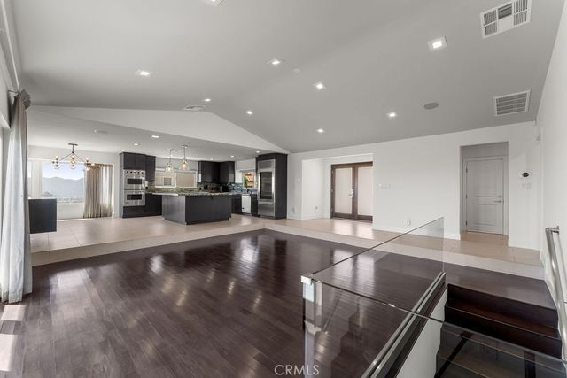 900 Cavanagh Road, Glendale, CA 91207