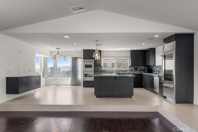 900 Cavanagh Road, Glendale, CA 91207