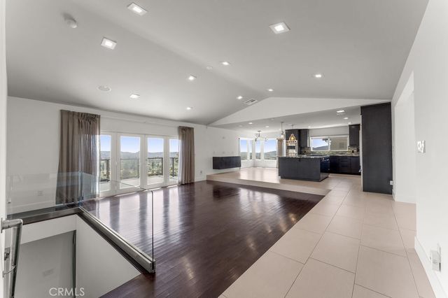900 Cavanagh Road, Glendale, CA 91207