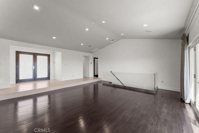 900 Cavanagh Road, Glendale, CA 91207