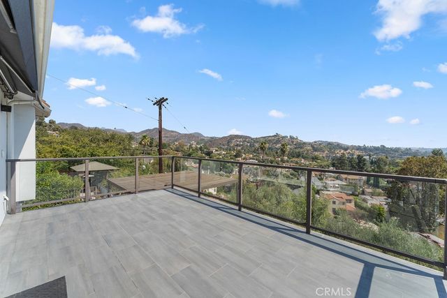 900 Cavanagh Road, Glendale, CA 91207