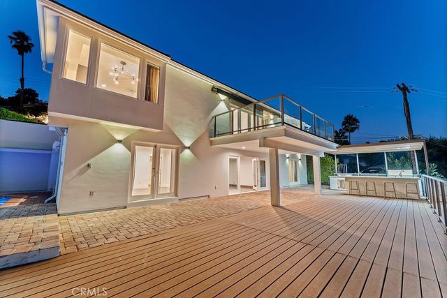 900 Cavanagh Road, Glendale, CA 91207