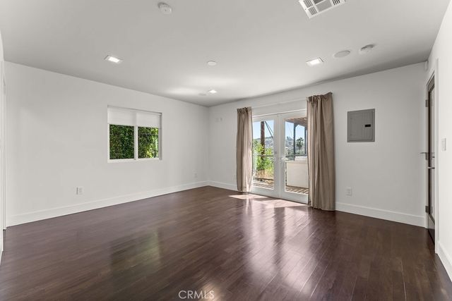 900 Cavanagh Road, Glendale, CA 91207