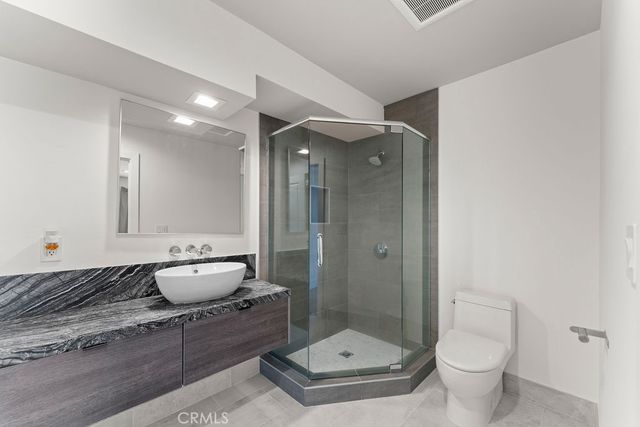 900 Cavanagh Road, Glendale, CA 91207
