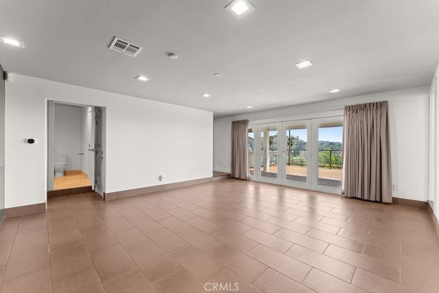 900 Cavanagh Road, Glendale, CA 91207