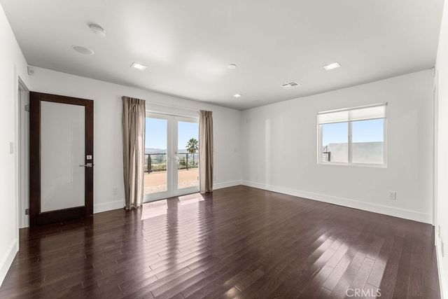 900 Cavanagh Road, Glendale, CA 91207