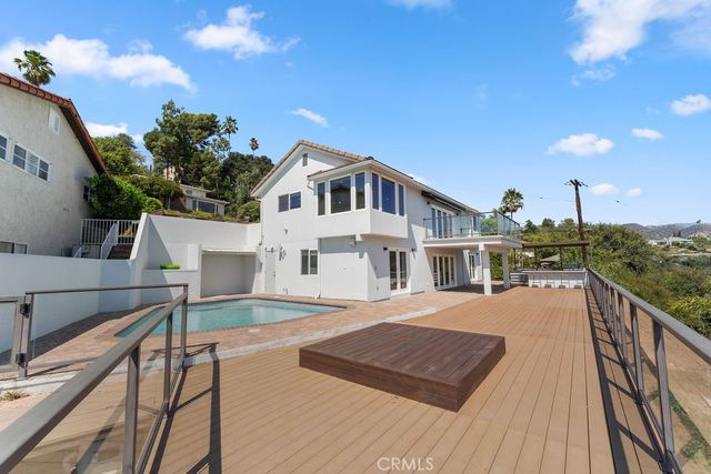 900 Cavanagh Road, Glendale, CA 91207