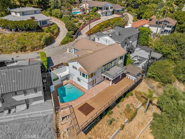 900 Cavanagh Road, Glendale, CA 91207