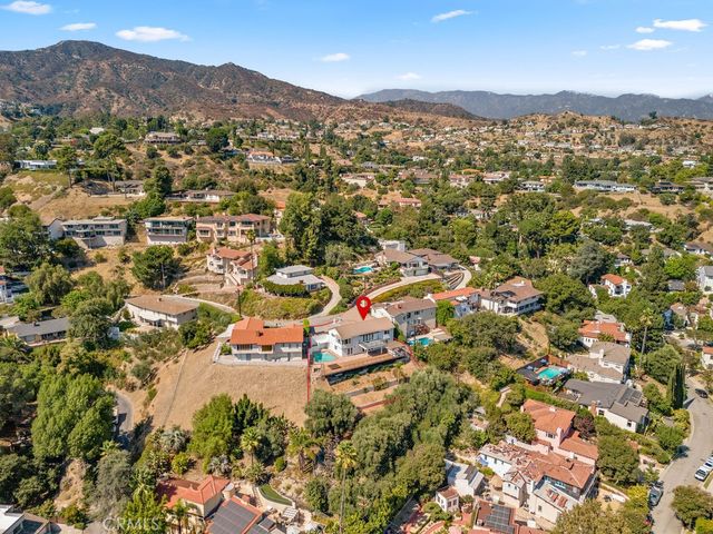 900 Cavanagh Road, Glendale, CA 91207