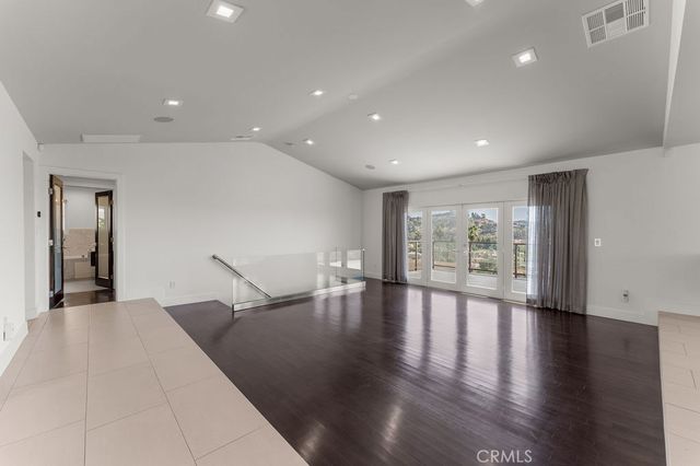 900 Cavanagh Road, Glendale, CA 91207