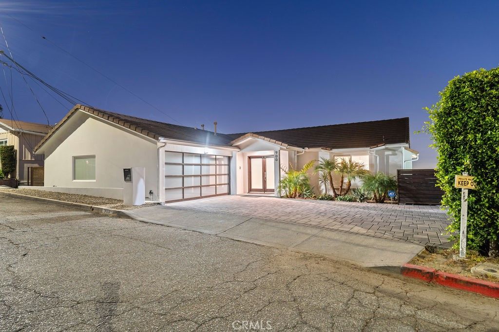 900 Cavanagh Road, Glendale, CA 91207