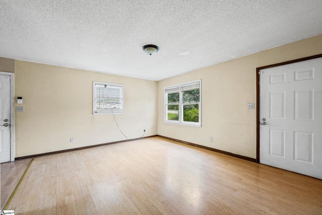 1033 Southfield Street, Inman, SC 29349