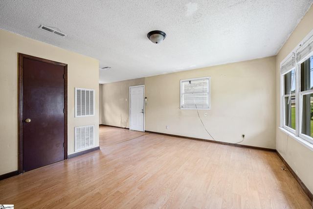 1033 Southfield Street, Inman, SC 29349
