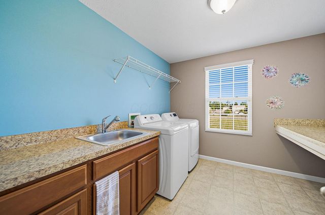 162 Spring Flower Way, Etna, OH 43062