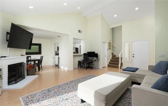 112 Eisenhower, Placentia, CA 92870