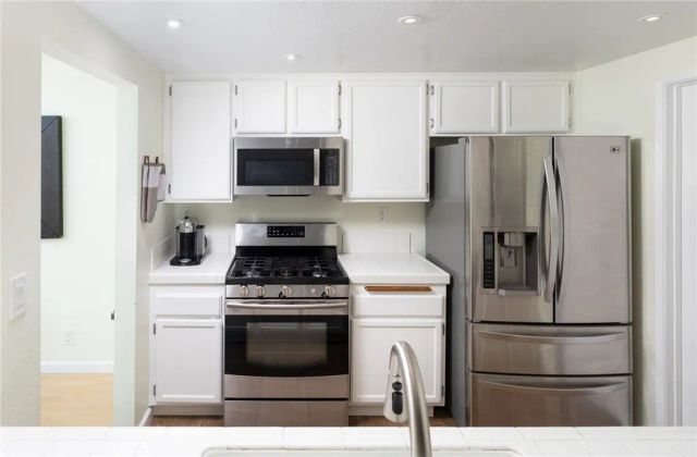 112 Eisenhower, Placentia, CA 92870