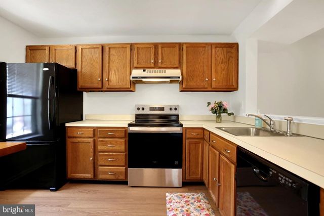 1807 WEXFORD RD, Palmyra, PA 17078