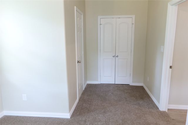 1037 E Cantey Street, Fort Worth, TX 76104