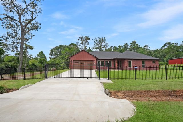 15215 Butterfly Lane, Plantersville, TX 77363
