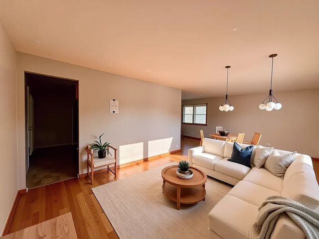 15542 S Park Avenue, South Holland, IL 60473