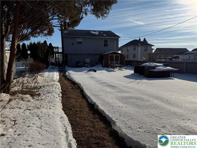 702 West Locker Street, Nazareth Boro, PA 18064