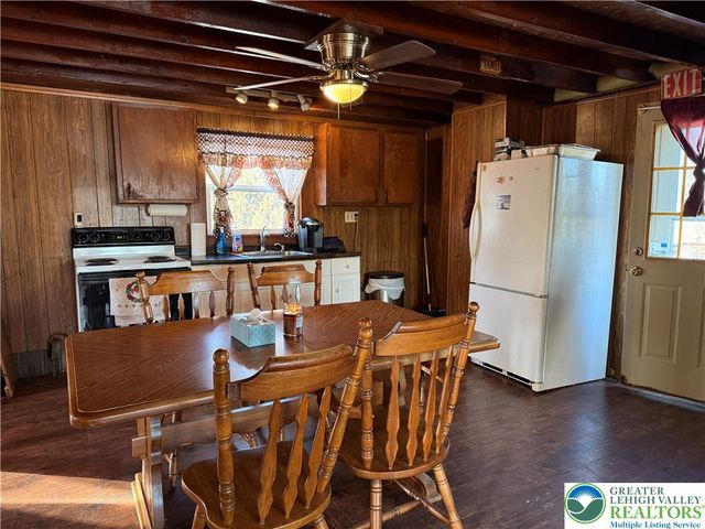 702 West Locker Street, Nazareth Boro, PA 18064