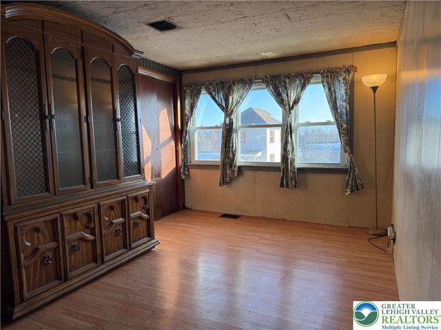 702 West Locker Street, Nazareth Boro, PA 18064