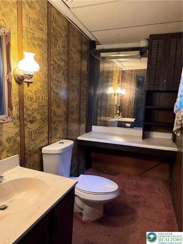 702 West Locker Street, Nazareth Boro, PA 18064