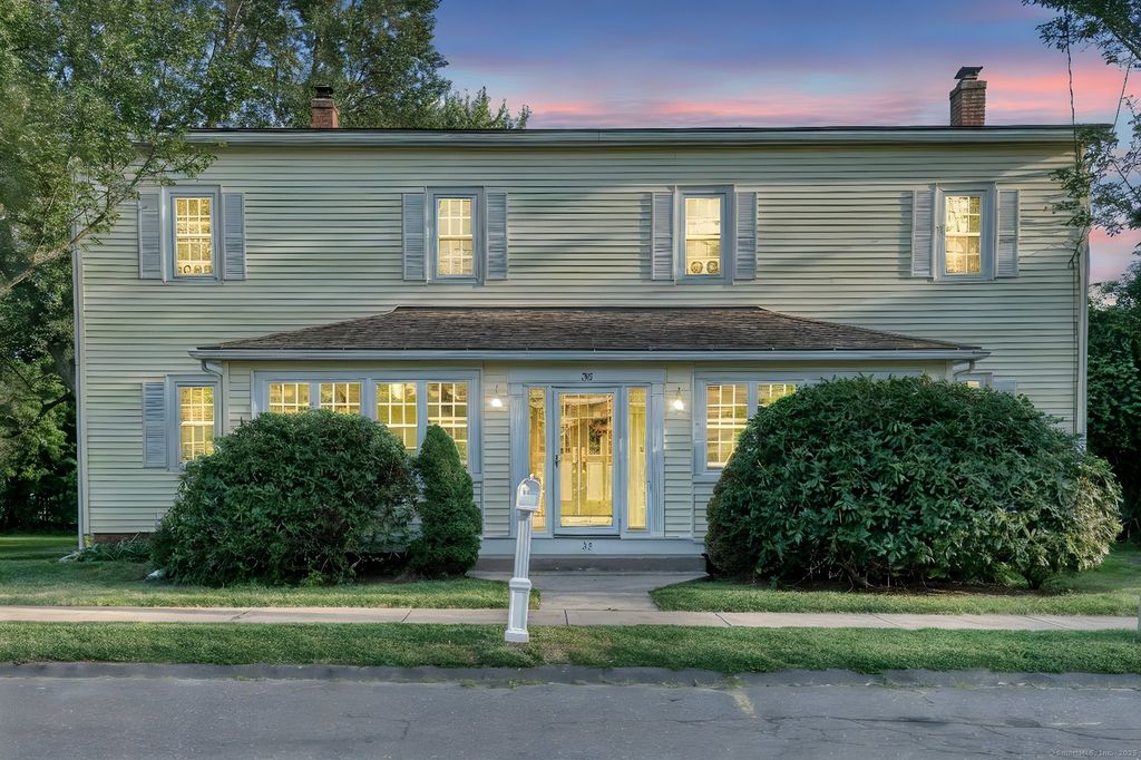35 Niles Road, Windsor, CT 06095