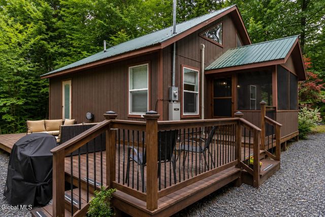 6063 Woodside Road, Galway, NY 12074