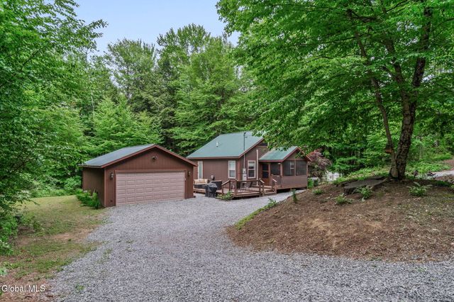 6063 Woodside Road, Galway, NY 12074