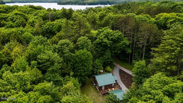6063 Woodside Road, Galway, NY 12074