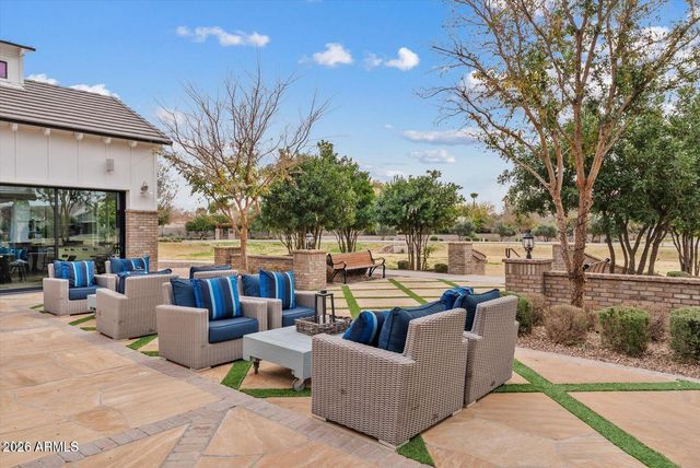 2538 E RAVENSWOOD Drive, Gilbert, AZ 85298