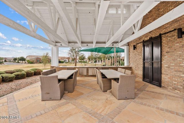 2538 E RAVENSWOOD Drive, Gilbert, AZ 85298