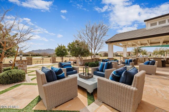 2538 E RAVENSWOOD Drive, Gilbert, AZ 85298