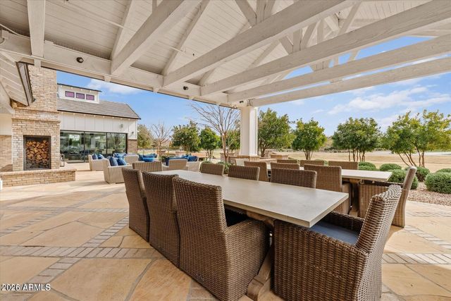 2538 E RAVENSWOOD Drive, Gilbert, AZ 85298