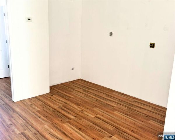 53 Kinderkamack Road, Westwood, NJ 07675