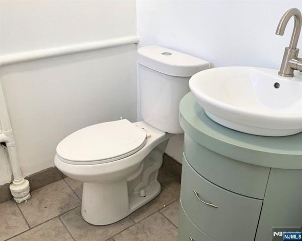 53 Kinderkamack Road, Westwood, NJ 07675