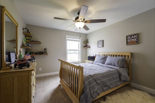 806 Chalkstone Ln, Mount Juliet, TN 37122