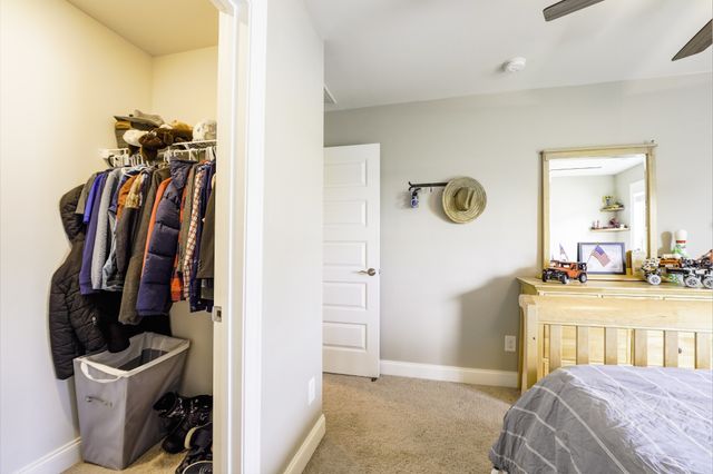 806 Chalkstone Ln, Mount Juliet, TN 37122