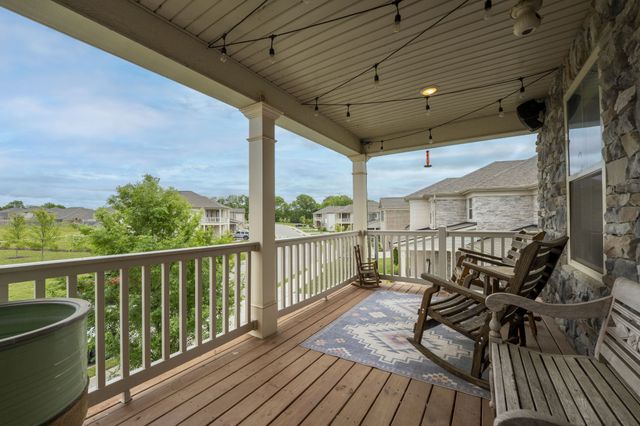 806 Chalkstone Ln, Mount Juliet, TN 37122