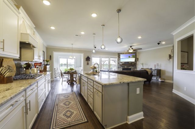 806 Chalkstone Ln, Mount Juliet, TN 37122