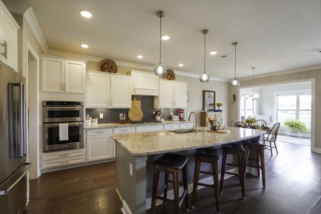 806 Chalkstone Ln, Mount Juliet, TN 37122